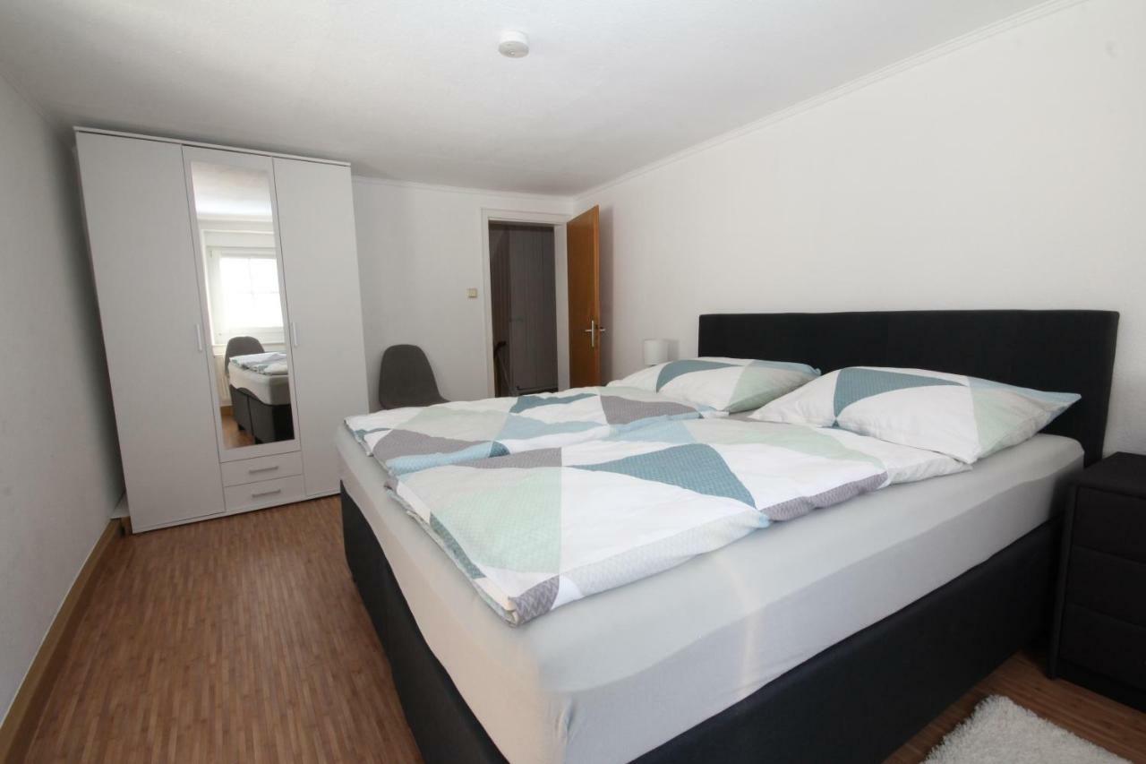 Ferienwohnung Ehlen Im Alten Winzerhaus ツェルティンゲン・ラハティグ エクステリア 写真