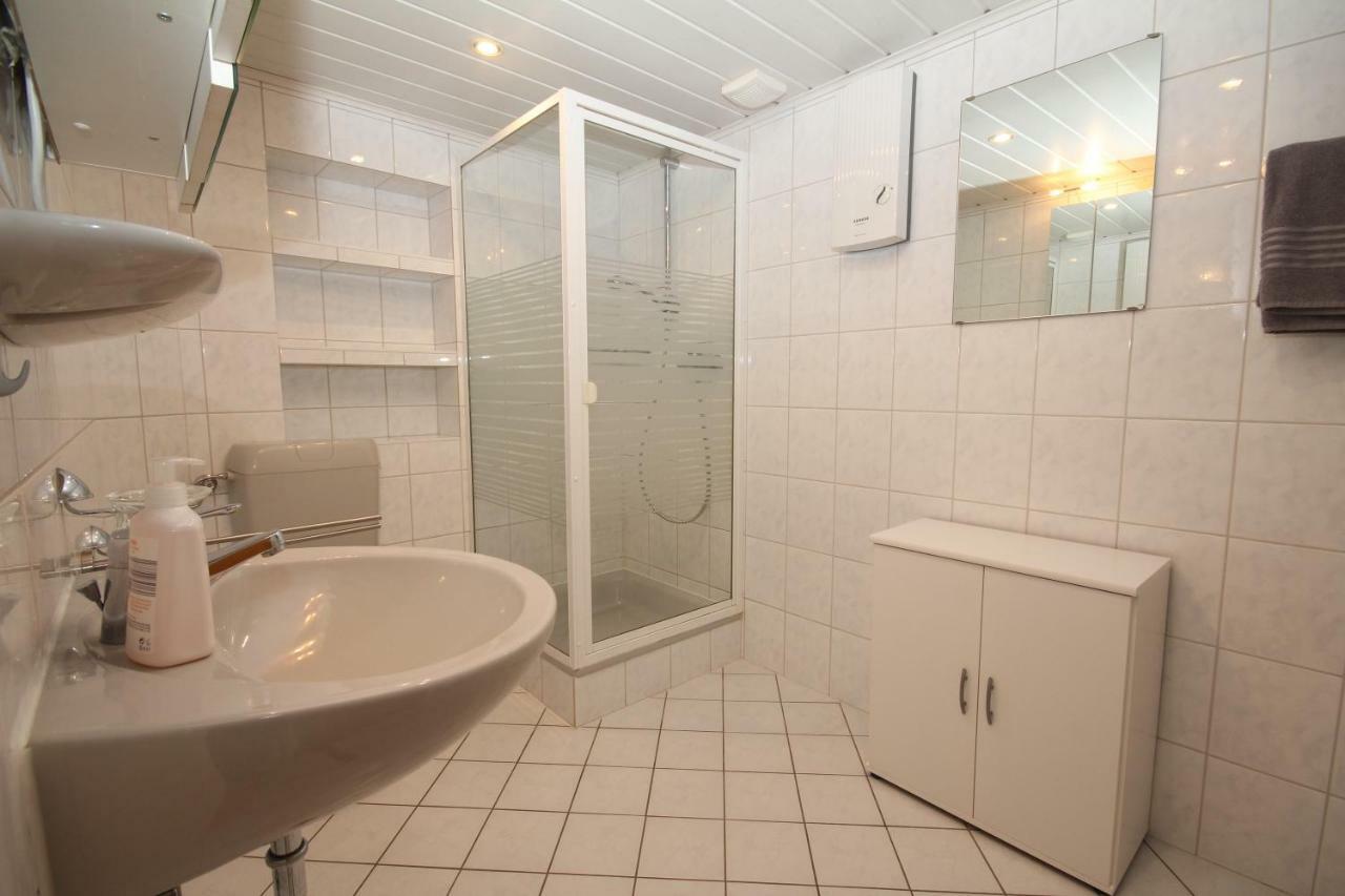 Ferienwohnung Ehlen Im Alten Winzerhaus ツェルティンゲン・ラハティグ エクステリア 写真